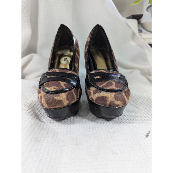 NINE WEST! BLACK & BROWN COWHIDE & PATENT LEATHER LOAFER TOE HEELS, PUMPS! SZ 8 - Picture 7 of 10
